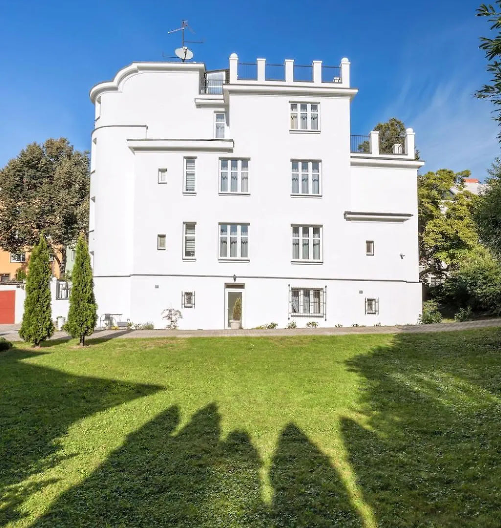 Apartments Villa Whitehouse Ostrava