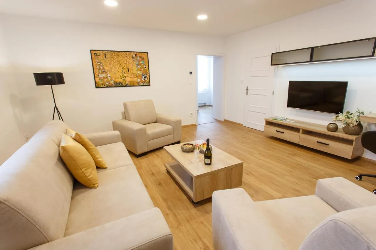 Apartments Villa Whitehouse Ostrava