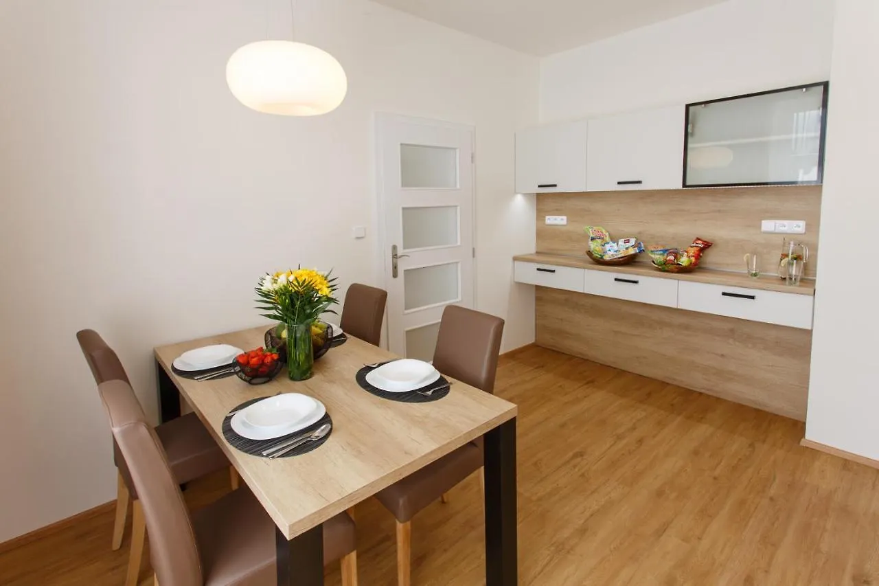 Apartments Villa Whitehouse Ostrava 0*,